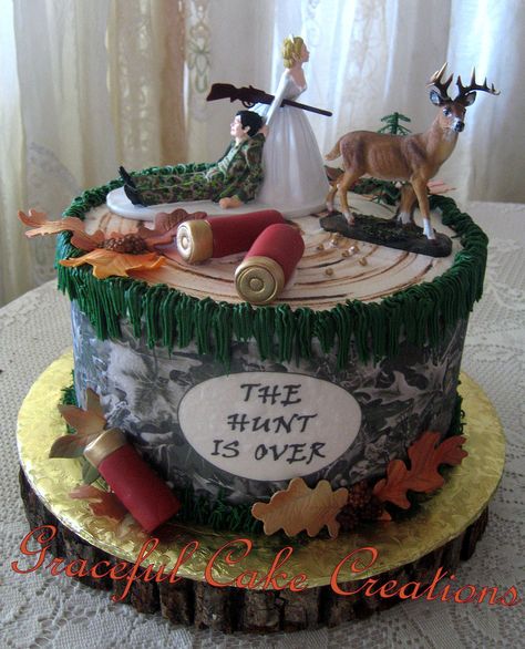 https://flic.kr/p/EN11Nr | Hunting Themed Grooms Cake Grooms Cake Hunting, Hunting Wedding Cake, Tort Special, Grooms Cake Tables, Groomsman Cake, Crazy Wedding Cakes, Grooms Table, Spring Wedding Outfit, Hunting Cake