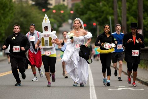 Runaway Bride  #running #funrun #costume #5k Runaway Bride Costume, 5k Outfit Ideas, 5k Outfit Ideas Runners, 5k Outfit, Running Bride, Bride Running, 5k Costume, Outfit Ideas For Church, Latina Outfit