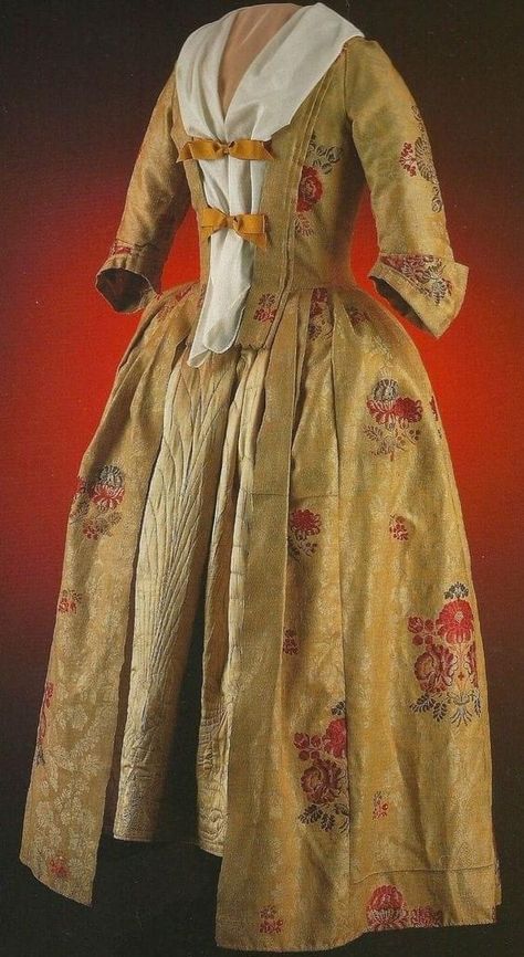 1750s Fashion Women, 1700's Dress, 1750s Fashion, Colonial Dresses, Dresses Historical, 18th Century Dresses, 18th Century Gown, 1700 Fashion, Norwich England