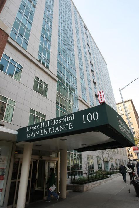 BIRTHPLACE Lenox Hill Hospital, NYC. Lenox Hill Hospital In New York, Lenox Hill Nyc, New York Doctor Aesthetic, New York Presbyterian Hospital, Hospital Wallpaper, Nyc Hospital, New York Hospital, Nyc Life Aesthetic, Bloxburg City