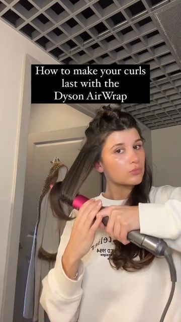 Airwrap Dyson Tutorial, Dyson Air Wrap Tips, Curling Hair With Dyson Airwrap, Dyson Hair Curler, Hairstyles Dyson Airwrap, Dyson Curly Hair, Beach Waves With Dyson Airwrap, Dyson Airwrap Hairstyles Medium Hair, Dyson Air Wrap Curly Hair