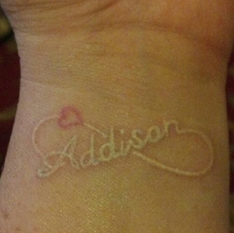 If i ever get a Tattoo, this would be it, i would prob write her name in Pink as well though Addison Tattoo Name, Small Dope Tattoos, Names Tattoo, Kid Name Tattoo, Tattoo Thoughts, White Tattoos, Daughter Tattoo, Cute Tats, White Ink Tattoo