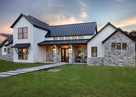 Modern Farmhouse | Kelley Design Group Black And White Exterior House, White Modern Farmhouse Exterior, White Ranch House, Black And White Modern Farmhouse, Modern Open Concept, White Modern Farmhouse, White Exterior Houses, White Siding, Farmhouse Designs