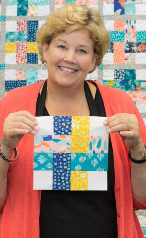 Watch this Dream Weaver Block Quilt Tutorial. Jenny Doan demonstrates how to create the look of a woven block using 2.5 inch strips of precut fabric. Sewing Blocks, Missouri Quilt Tutorials, Missouri Quilt Company, Missouri Star Quilt Company Tutorials, Missouri Star Quilt Tutorials, Quilt Videos, Missouri Quilt, Quilting Tutorial, Missouri Star Quilt Company