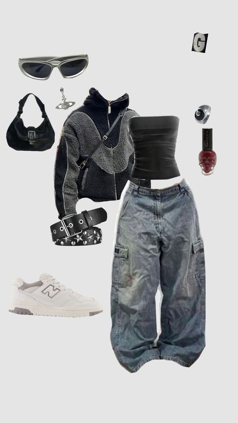 #y2k Y2k Outfits From 2000s, Plain Y2k Outfit, Winter Outfits Y2k Street Styles, Y2k Modern Fashion, 2007 Aesthetic Outfits, Places To Buy Y2k Clothes, Streetwear Y2k Fashion Women, Y2k Outfits Street Styles Black Women, Y2k Ideas Outfit