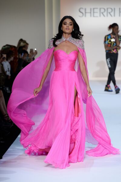 Buy dresses in Couture | SherriHill Couture Dresses Gowns, Classy Elegant Outfits, Sherri Hill Couture, Pageant Evening Gowns, Drag Queen Outfits, Dreamy Gowns, Dress Shops, Formal Ball Gown, Prom Dress Inspiration