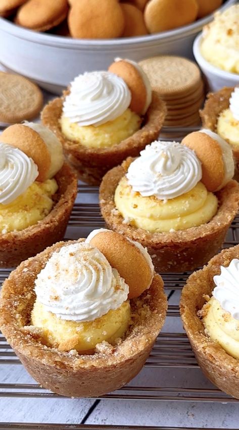 Banana Pudding Cups - Sweet Monkey Banana Pudding Cookies, Banana Pudding Cupcakes, Cookie Dough Frosting, Cookie Cups Recipe, Cinnamon Roll Cookies, Powder Sugar, Banana Cookies, Pudding Cookies, Pudding Cups