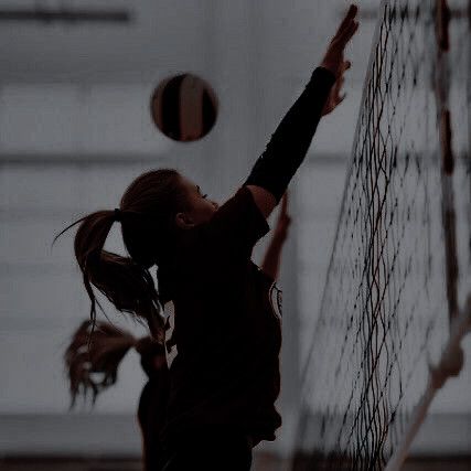 Sports Reference, Volleyball Aesthetic, Aesthetic Sports, Volleyball Photography, Black Widow Aesthetic, Volleyball Wallpaper, Volleyball Photos, Ball Aesthetic, Volleyball Inspiration