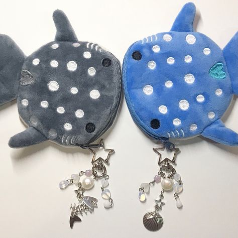 Whale Shark Pouch, Whale Shark Accessories, Cute Shark Things, Cute Pouches, Shark Accessories, Cute Pouch, Images Hello Kitty, Matching Keychains, Whale Shark