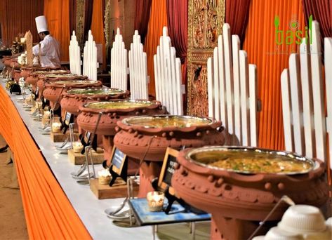 10 Fun Food Stall Ideas We've Curated To Inspire Any Bountiful Bridal Banquet Food Stall Ideas, Indian Wedding Food, Indian Catering, Stall Decorations, Wedding Buffet Food, Food Counter, Catering Food Displays, Catering Buffet, Catering Display