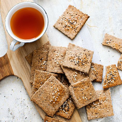 Healthy organic seeded rye crackers with salsa sauce | premium image by rawpixel.com / Monika Crackers Photography, Rye Crackers, Greek Yogurt Breakfast, Turkey Cake, Food Flatlay, Baked Butternut Squash, Vegan Gravy, Salsa Sauce, Yogurt Breakfast