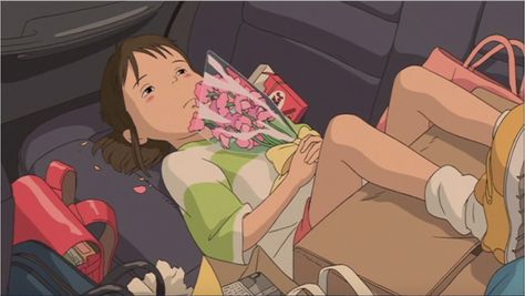 Chihiro holding her bouquet of pink flowers as she is upset to move away to her new home Japanese Town, Chihiro Y Haku, Studio Ghibli Movies, Studio Ghibli Art, Ghibli Art, Ghibli Movies, Howls Moving Castle, 90s Anime, Cowboy Bebop