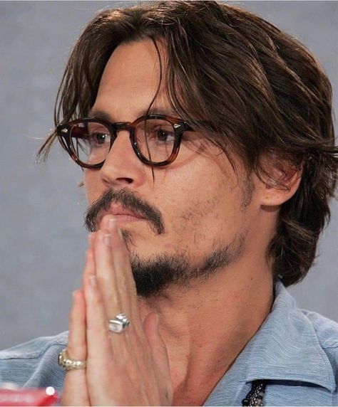 Johnny Depp Haircut, Johnny Depp Glasses, Johnny Depp Hairstyle, Mens Haircuts Medium, Johnny Depp Pictures, Medium Haircuts, Dyed Hair Inspiration, Men Haircut Styles, Stylish Glasses