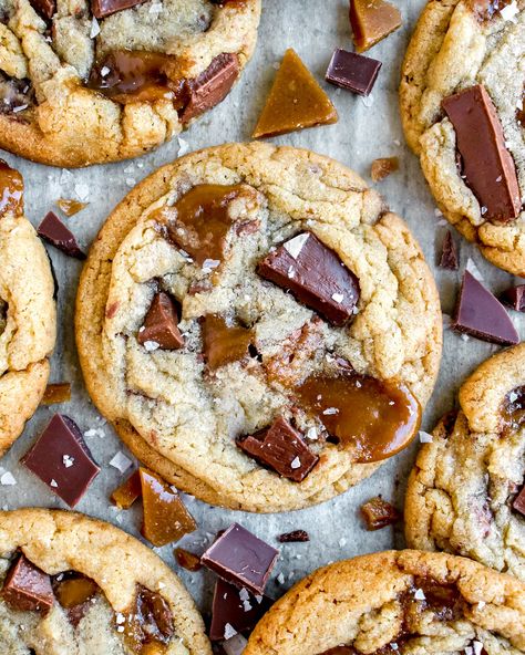 Chocolate Toffee Cookies, Toffee Chips, List To Make, Homemade Toffee, Toffee Cookies, Messy Kitchen, Chocolate Toffee, No Bake Bars, Easy Cookie Recipes