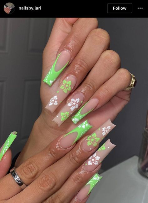 Green White Nails Acrylic, Long Nails Green, Green Medium Nails, Holiday Nails Long, Green Acrylic Nails With Flowers, Cute Green Acrylic Nails, Green Acyrilics Nails, Bright Green Nails Acrylic, Long Light Green Nails