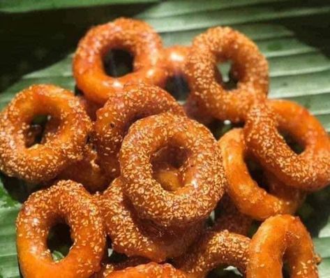 Cambodia Dessert, Cambodian Desserts, Khmer Dessert, Cambodia Food, Cake And Dessert, Life Vision, Small Bedroom, Cambodia, Donuts