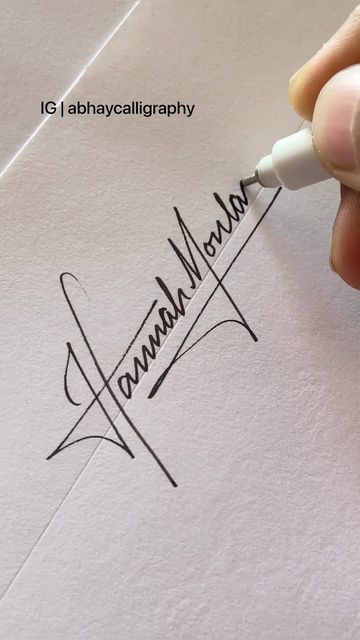 Hannah Signature Ideas, H Letter Signature Ideas, O Signature Ideas, Hannah In Cursive, Aesthetic Signature Ideas For Letter J, Hannah Calligraphy, Hannah Lettering, H Signature Ideas, Signatures Ideas