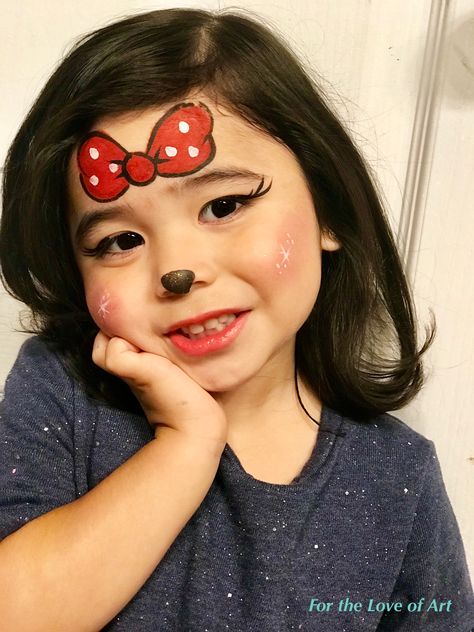 Minnie Mouse Face Painting, Mouse Face Paint, Kids Face Painting Easy, Disney Face Painting, Kids Halloween Face, Easy Face Painting Designs, Festival Face Paint, Christmas Face Painting, Girl Face Painting