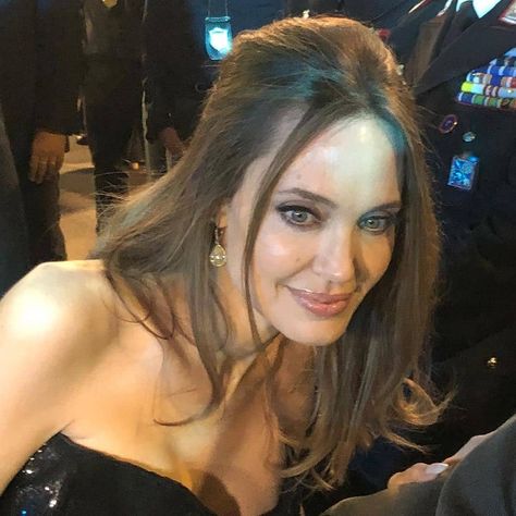 Angelina Jolie Now, Angelina Jolie Hair, Angelina Jolie Style, Angelina Jolie Photos, Cinema Movie, Lara Croft, Dream Hair, Maleficent, Angelina Jolie