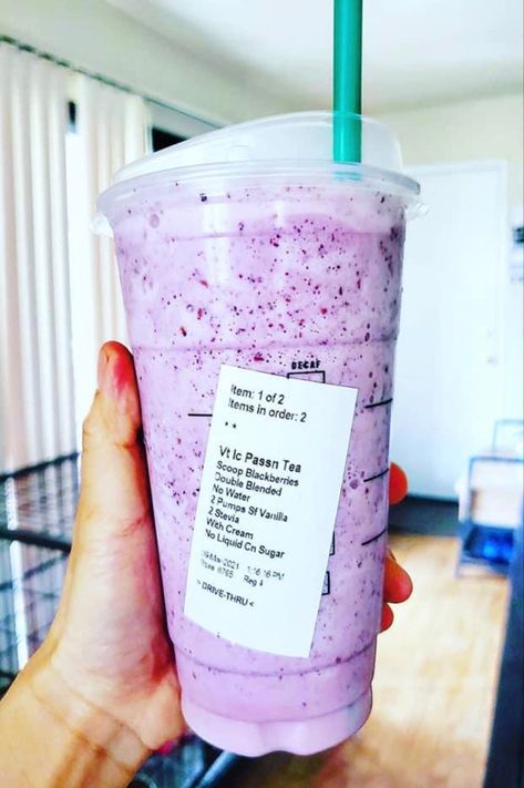 Starbucks Drink Menu, Cold Starbucks Drinks, Secret Starbucks Recipes, Secret Starbucks Drinks, Starbucks Menu, Starbucks Drink, Delicious Drink Recipes, Starbucks Drinks Recipes, Pretty Drinks