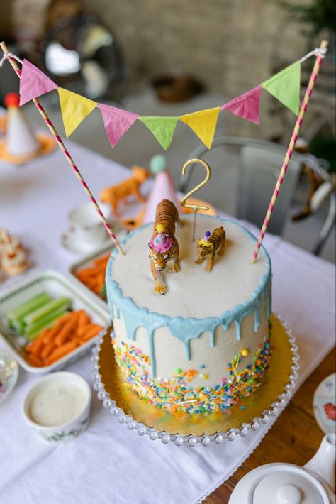 Tiger Birthday Theme, Tiger Themed Birthday Party Decorations, Tiger Theme Cake 1st Birthdays, Tiger Cake Ideas, Tiger Birthday Party Ideas, Tiger Theme Cake, Tiger Tea Party, Tiger Who Came To Tea Party, Tiger That Came To Tea Party