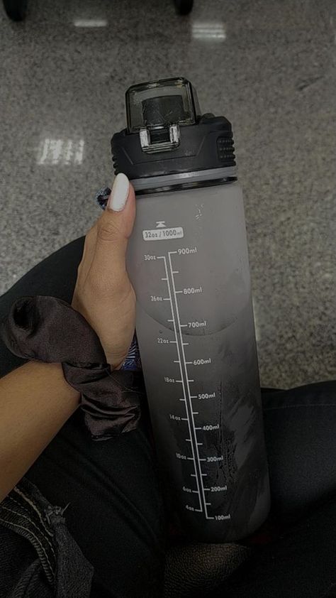 Black Water Bottles, Clear Water Bottle, Gym Water Bottle, Trendy Water Bottles, Gym Bottle, Collapsible Water Bottle, Water Aesthetic, Motivational Water Bottle, Cute Water Bottles