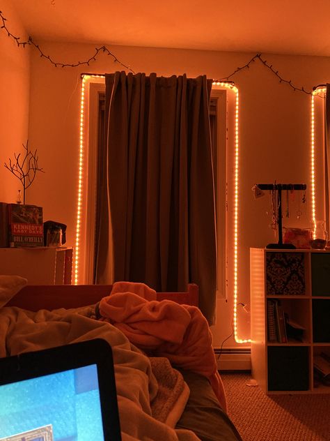 Orange Led Lights Bedroom, Dim Lighting Bedroom, Led Lights Living Room Ideas, Light Academia Bedroom, Yellow Led Lights, Vibes Room, Mexican Bedroom, Creative Snapchats, Dark Cozy Bedroom