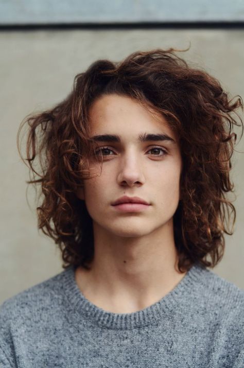 Matthew Clevane Francisco Lachowski, Jamie Campbell Bower, Zac Efron, Evan Peters, Mid Length Hair, Long Curly Hair, Long Hair Styles Men, 인물 사진, Long Curly