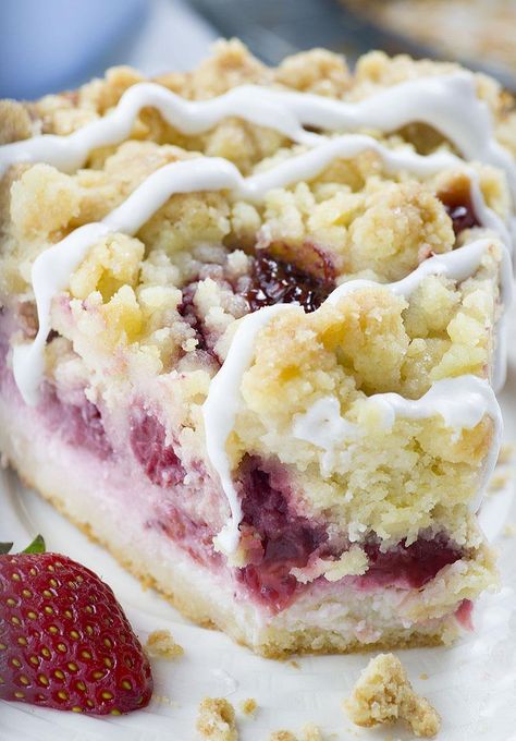 Strawberry Cheesecake Coffee Cake | A Multi-Layer Coffee Cake Recipe Cheese Coffee Cake Recipes, Cheesecake Coffee Cake, تشيز كيك بالفراولة, Cheese Coffee Cake, Cream Cheese Coffee Cake, Summer Eats, Vanilla Glaze, Gateaux Cake, Strawberry Cream Cheese