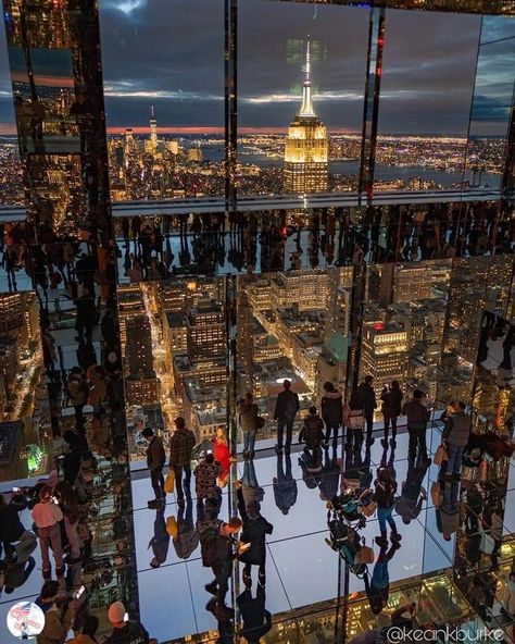 Nyc Instagram Pictures, Vanderbilt New York, Christmas In New York Outfits, Summit One Vanderbilt, New York Noel, One Vanderbilt, Summer In Nyc, Nyc Photos, Nyc Instagram