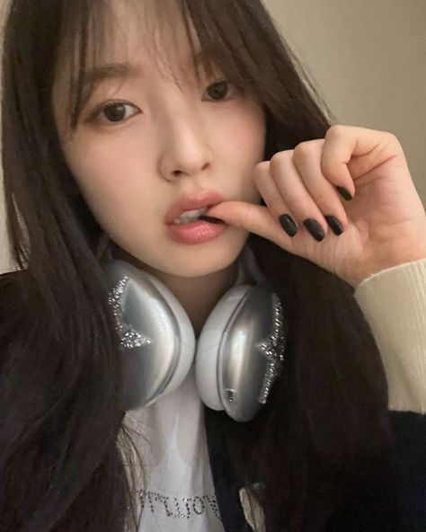 Arin (@ye._.vely618) • Instagram photos and videos Oh My Girl Arin, Arin Oh My Girl, Oh My Girl, Instagram Update, Korean Singer, Oh My, Korean Girl, Girl Group, My Girl