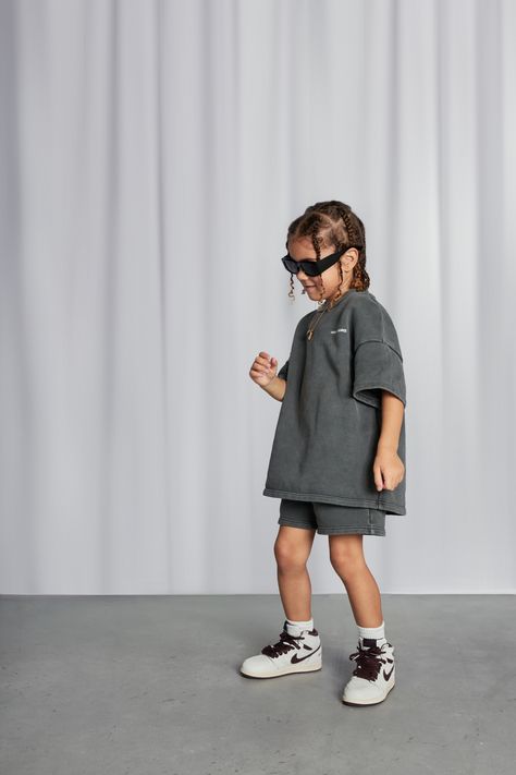 Luxury streetwear for kidz. Shop the coolest outfits online 😎 Coolest Outfits, Kids Street Style, Cool Kidz, Oversize Outfit, Kids Streetwear, Kids Clothing Brands, Oversized Outfit, Boys Clothes Style