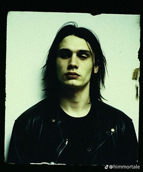 Guy With Long Hair, Grunge Guy, Goth Male, Metalhead Guy, Goth Guy, Goth Guys, Goth Hair, Long Dark Hair, Boys Long Hairstyles