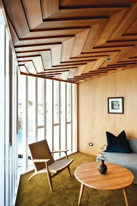 House of the Week: Striking Wooden Ceiling in New Zealand Ceiling Plan, Wooden Ceilings, False Ceiling Design, Wood Panel Walls, Wood Ceilings, Modern Ceiling, False Ceiling, Ceiling Decor, Mini Bar