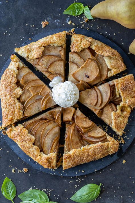 Easy Pear Galette - Momsdish Chocolate Chip Recipes Easy, Pear Galette, Galette Recipe, Meat Pasta, Sliced Pears, Pie Crumble, Sweet Fruit, Fall Cooking, Jello Recipes