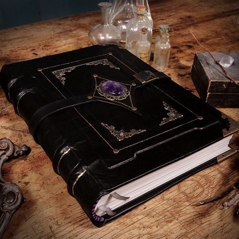 Bahasa Jepun, Grimoire Book, Magic Spell Book, Magical Book, Witchcraft Spell Books, Witch Spell Book, Fantasy Props, Witch Spell, Witch Books