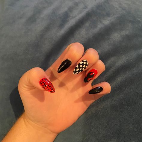 Nails alt edgy punk rock Rock And Roll Nails Ideas, 80s Rock Nails, Flame And Checkered Nails, Rock And Roll Nails Design, Acdc Nails, Rocker Nails Punk, Rock Concert Nail Ideas, Rock N Roll Nails, Rock And Roll Nails