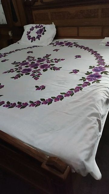 Fabric Paint Bedsheet Design, Bedsheet Painting Designs, Bedsheet Painting, Bedsheet Design, Bed Sheet Painting Design, Sheet Painting, Designer Bed Sheets, Designer Bed, Fabric Painting On Clothes