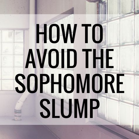 How to avoid the college sophomore slump and rock your sophomore year! College Financial Aid, Welcome Week, College Survival Guide, College Lifestyle, College Club, Financial Aid For College, College Scholarships, College Survival, College Advice