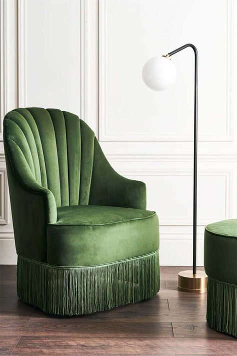 Green Velvet Armchair, Green Velvet Chair, Velvet Furniture, Ornate Furniture, Couch Chair, Luxury Interiors, Velvet Chair, Velvet Armchair, Bedroom Chair