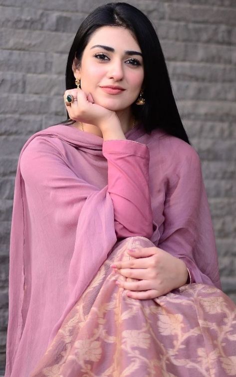 Sarah Khan Pakistani Actress, Hijab Dpz, Sarah Khan, Medical Scrubs Outfit, Pakistani Women Dresses, Cute Celebrity Couples, Scrubs Outfit, Girl Dpz, Divine Beauty