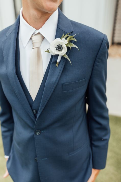 Anemone Corsage Wrist, White Anemone Boutonniere, Men’s Wedding Boutineer, Anemone Boutonniere, Boutineer Wedding, Homecoming 2023, Blue Corsage, Corsage Ideas, Bridal Florals