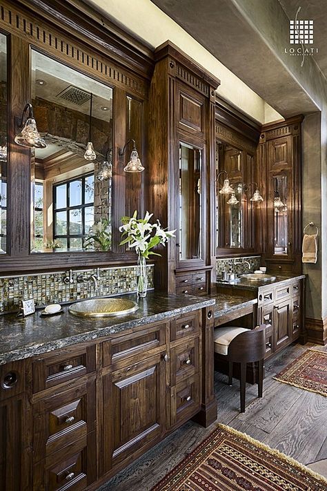 Tuscan Bathroom, Almirah Designs, Faucet Bathroom, Gorgeous Bathroom, Rustic Bathrooms, Dream Bathrooms, Rustic Bathroom, Dream Bathroom, Traditional Bathroom