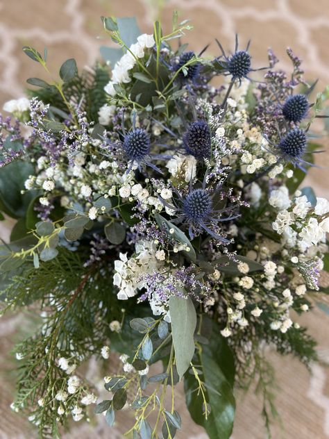 Green Floral Arrangements, Classic Flower, Flower Arrangement, Blue And Green, Floral Arrangements, Dark Green, Dark Blue, Flowers, Floral