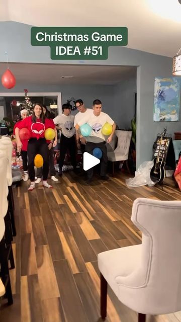 Christmas Loviing on Instagram: "Christmas games idea 🍿" Kids Party Christmas Games, Christmas Games Videos For Family, Christmas Games With Balloons, Minute To Win It Christmas Game, Outdoor Christmas Games For Family, Christmas Relay Games For Adults, Christmas Party Games Videos, Christmas Gym Games For Kids, Best Family Christmas Games