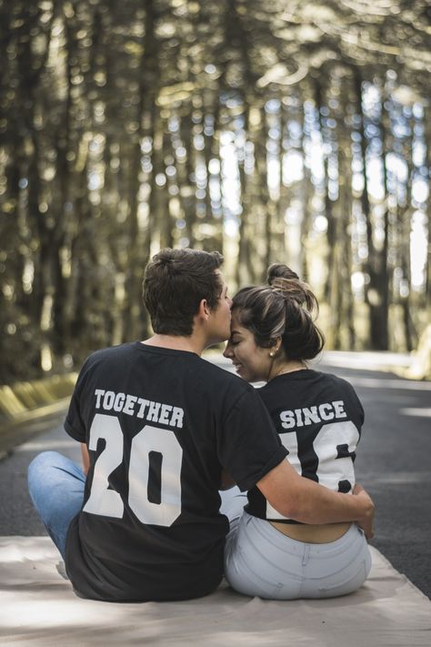 Matched couple t-shirts, couple photos Couple Shirt Photoshoot, White Tee Couple Photoshoot, Couple Tshirts Photoshoot, Couple T Shirts For Pre Wedding, Couple Design Tshirt, Couples Tshirt Ideas Matching, Shirts Photoshoot, Harley Photoshoot, Racing Couple