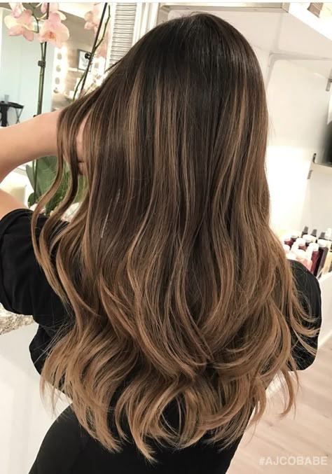 Brown Hair With Caramel Ombre, Light Brown Hair Ombre Caramel, Honey Brown Hair Ombre, Color Hair Brown Caramel, Dark Brown Hair Ombre Caramel, Dark Brown To Caramel Ombre, Carmel Beige Hair, Soft Brown Ombre Hair, Sombre Brown Hair