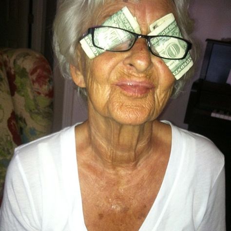 BADDIE on Instagram: “can't see the haters” Avacore Aesthetic, Ava Core Aesthetic, Baddie Winkle, Grandma Aesthetic, Funny Old People, Aesthetic Core, How To Do Splits, Grandmothers Love, Old Person