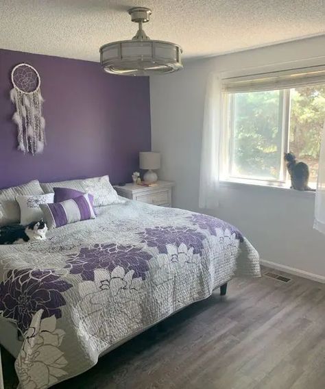 Purple Accent Wall Bedroom, Bedroom Purple Walls, Bedroom Colors Purple, Purple And White Bedroom, Lavender Bedroom, Purple Bedroom Decor, Bedroom Purple, Masculine Bedroom, Purple Bedrooms