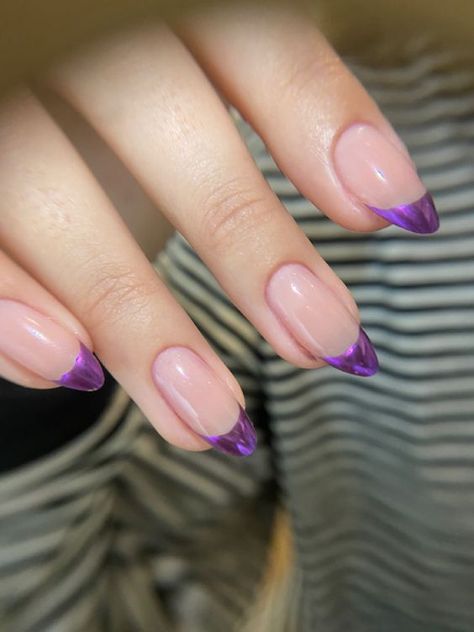 Purple Chrome French Tip Nails Almond, Glittery Purple French Tip Nails, Purple French Tips Chrome, Deep Purple French Tip Nails, Guts Tour Nail Ideas, French Tip Purple Nails, Clear Purple Nails, Guts Tour Nails, Dark Purple French Tips